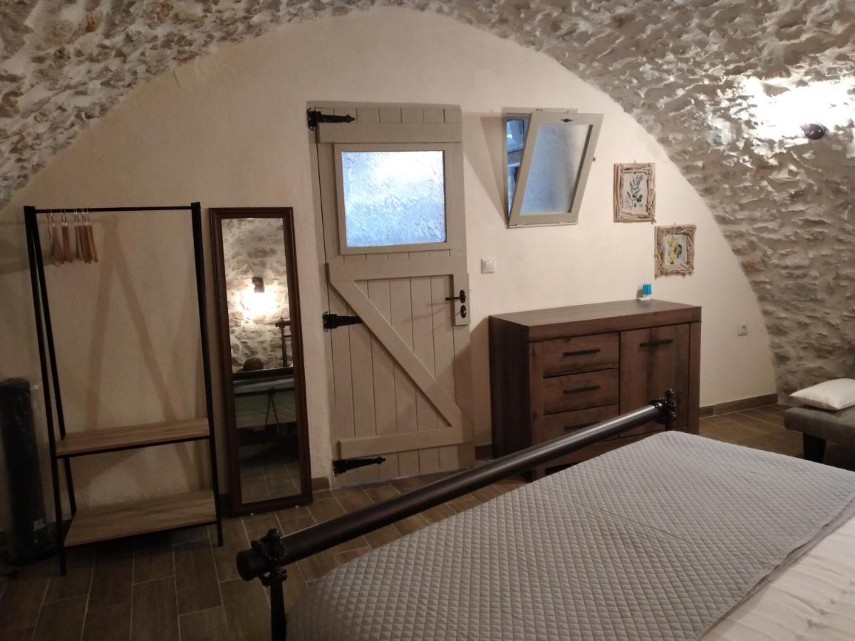 Aspasia House 이틸로 외부 사진